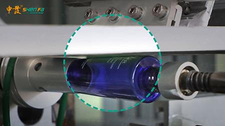 Полноавтоматическая одна печатная машина шелковой ширмы сервопривода цвета для круглых бутылок Squair овальных